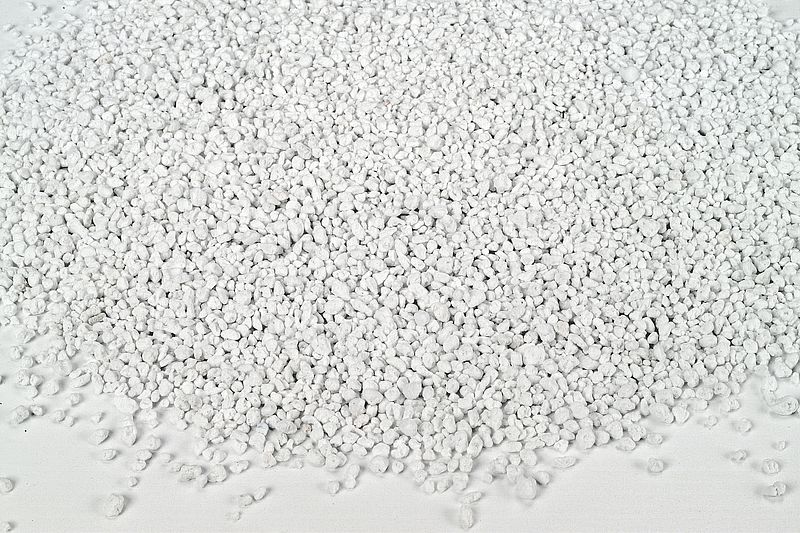 Perlite as the filler for vacuum insulation panels