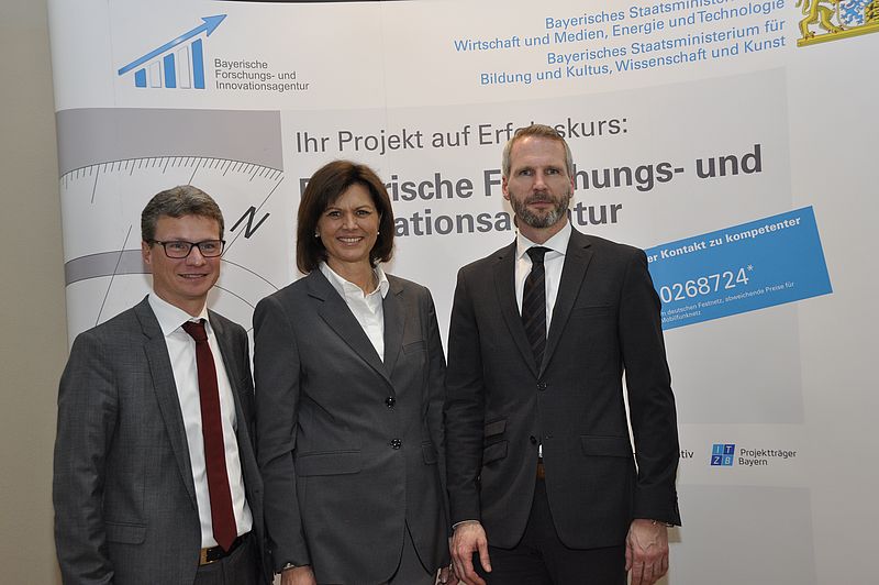 Gruppenbild mit Bernd Sibler, Ilse Aigner und Martin Reichel